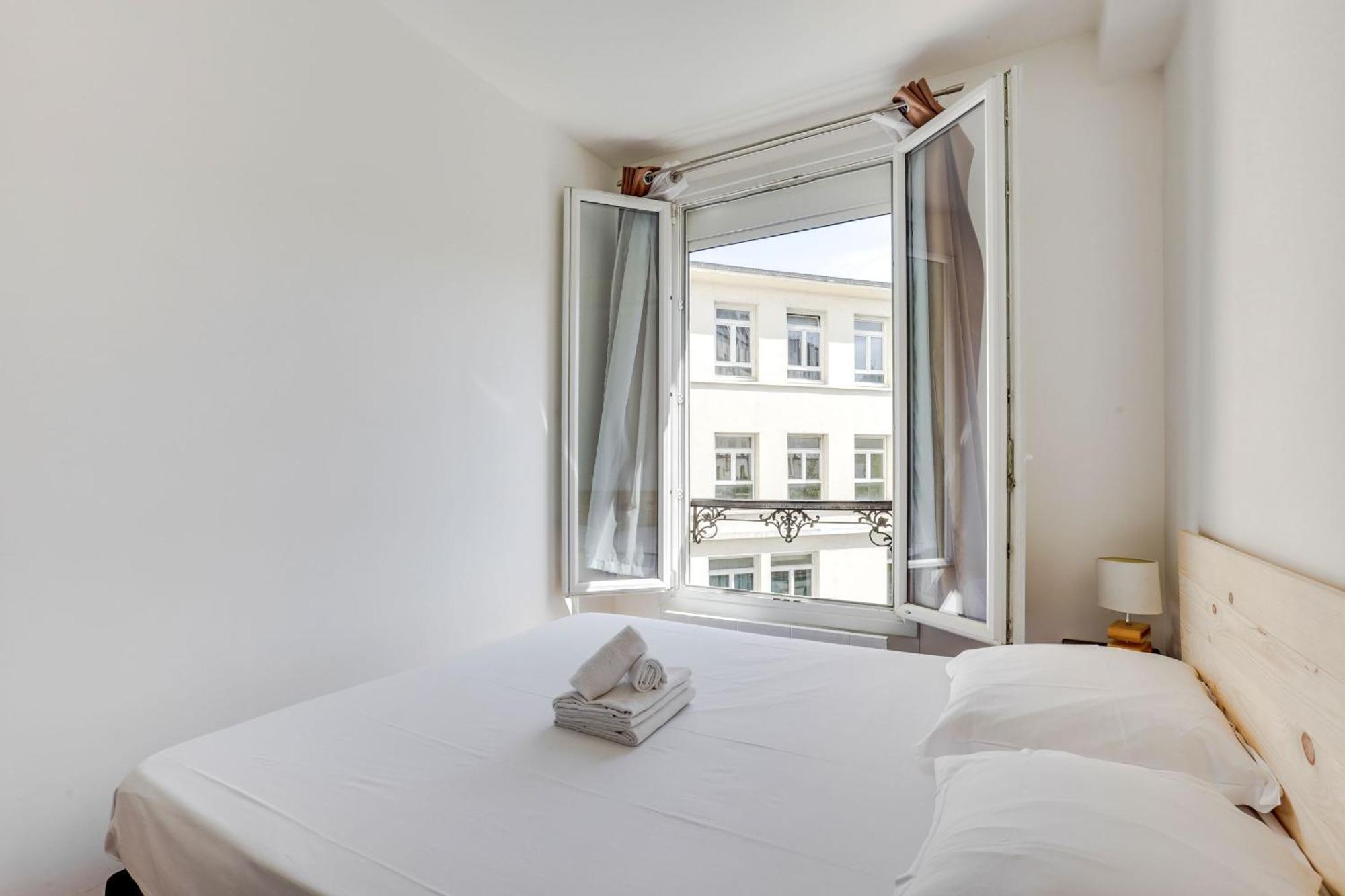 Montmartre & Sacre-Coeur - 2Br - Cityapartmentstay Parigi Esterno foto